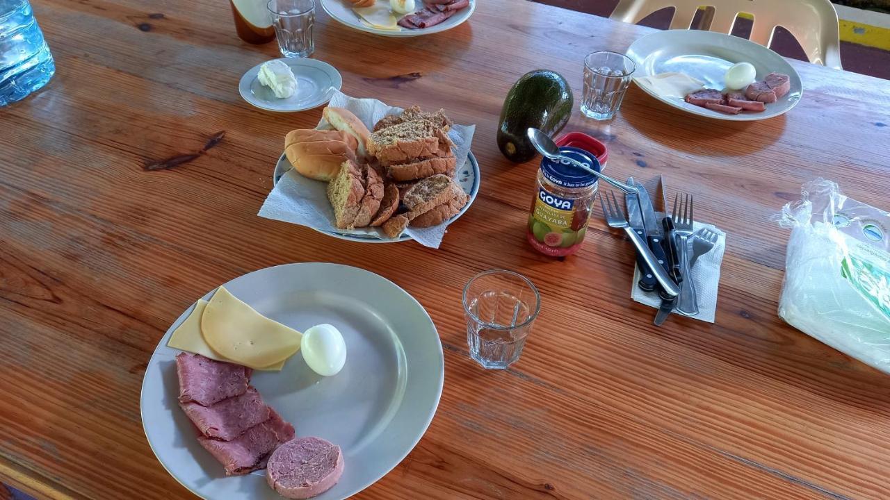 Conrado'S Guesthouse B&B Las Avispas Εξωτερικό φωτογραφία